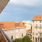 Cozy Apartment, Center, Sea View And Parking * Μπιαρίτζ