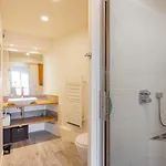 Διαμέρισμα Cozy Apartment, Center, Sea View And Parking