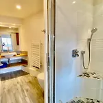 Διαμέρισμα Cozy Apartment, Center, Sea View And Parking *