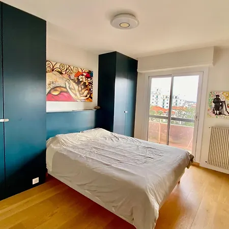 Διαμέρισμα Cozy Apartment, Center, Sea View And Parking Μπιαρίτζ